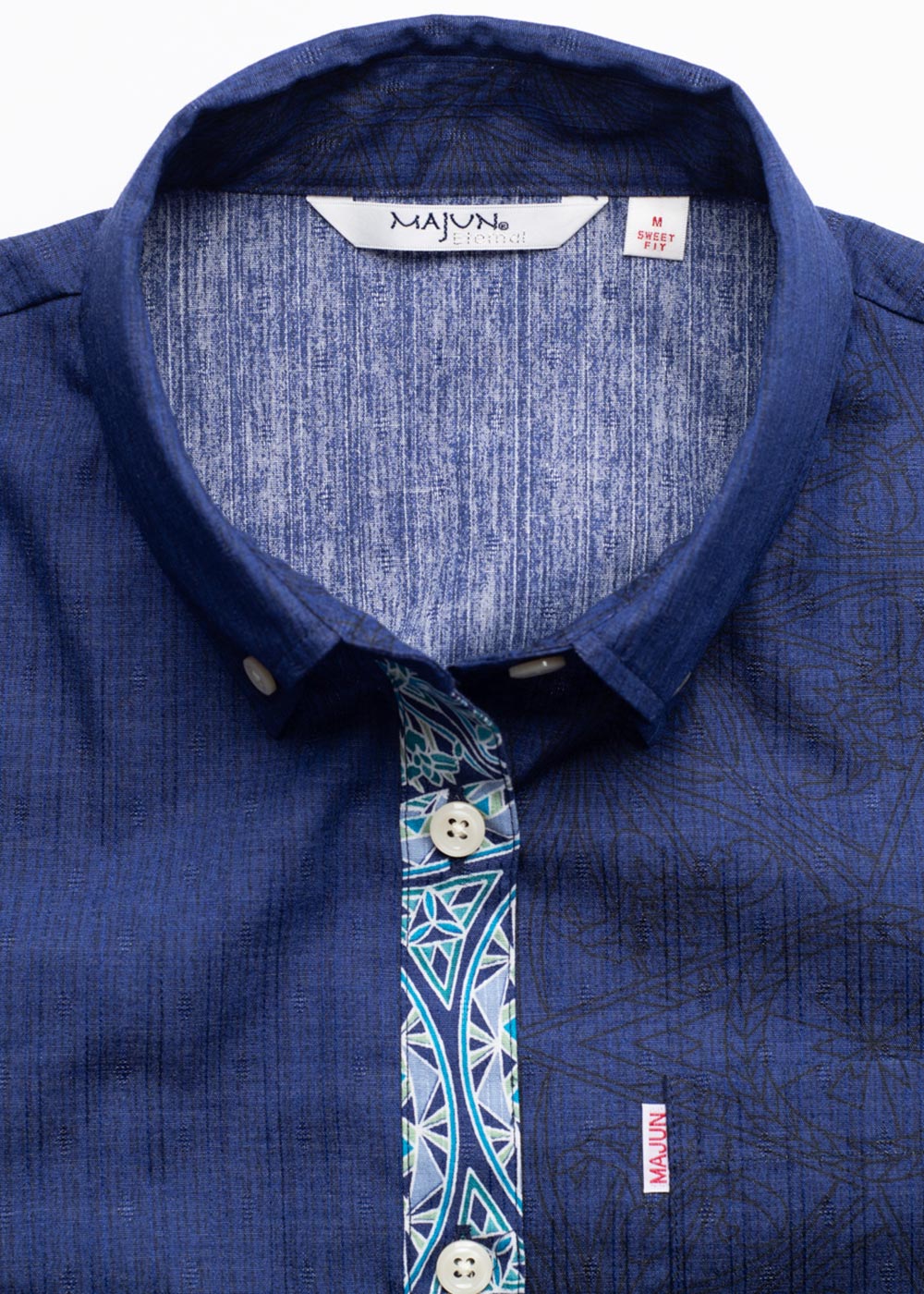 かりゆしウェア（沖縄版アロハシャツ） MAJUN - プリズムアイリス