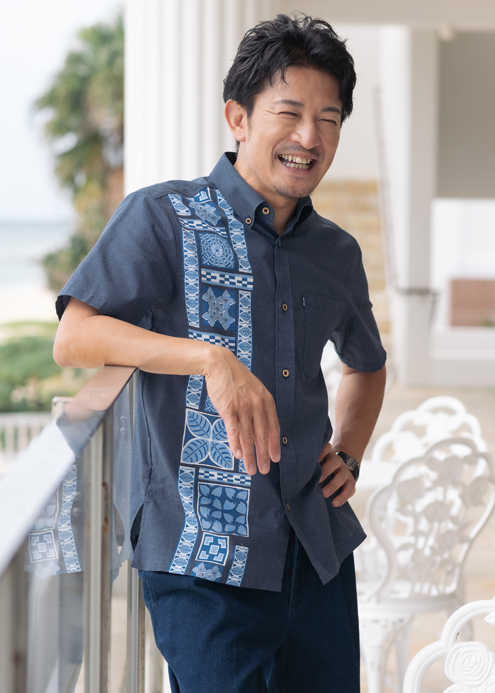 かりゆしウェア（沖縄版アロハシャツ） MAJUN - クロトンガーデン