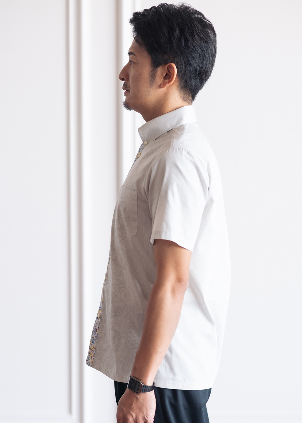 かりゆしウェア（沖縄版アロハシャツ） MAJUN - プリズムアイリス