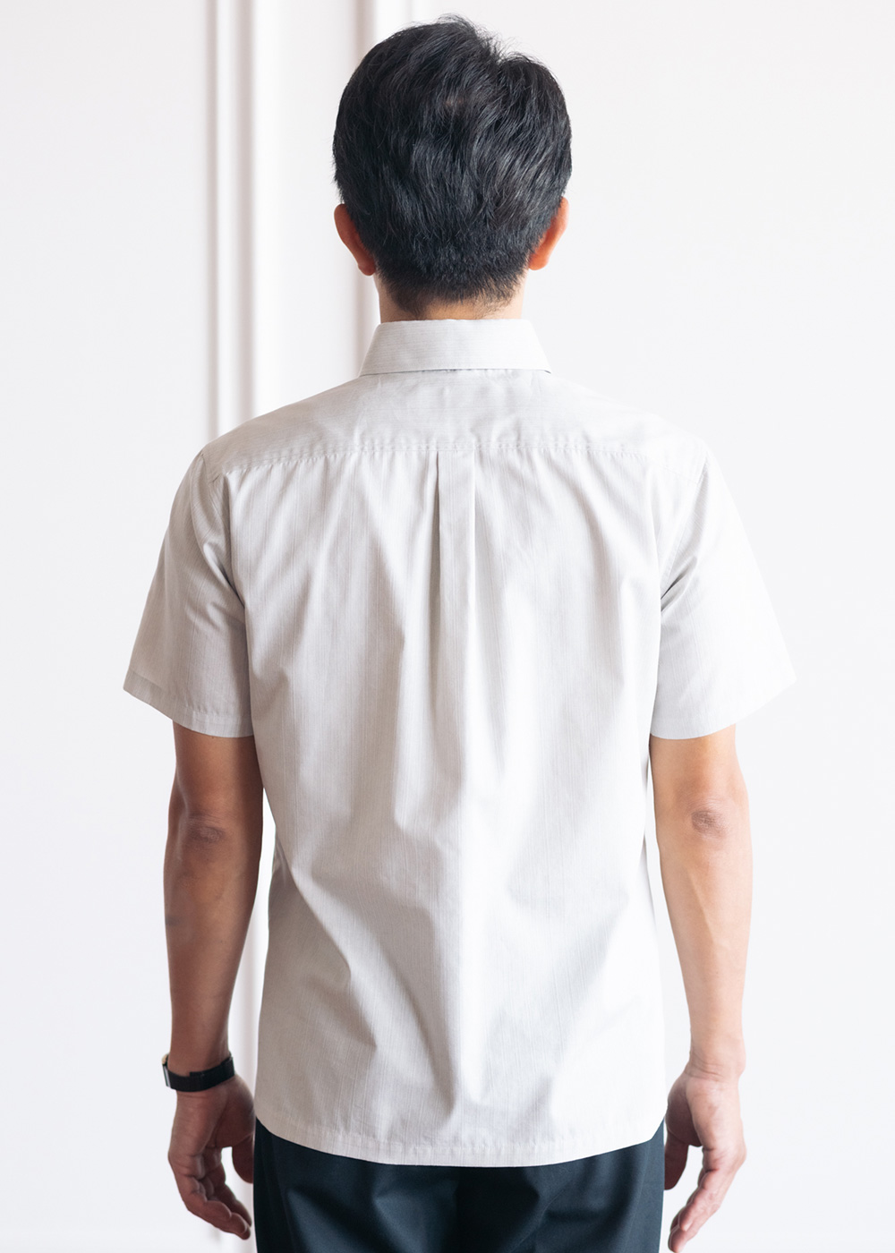 かりゆしウェア（沖縄版アロハシャツ） MAJUN - プリズムアイリス