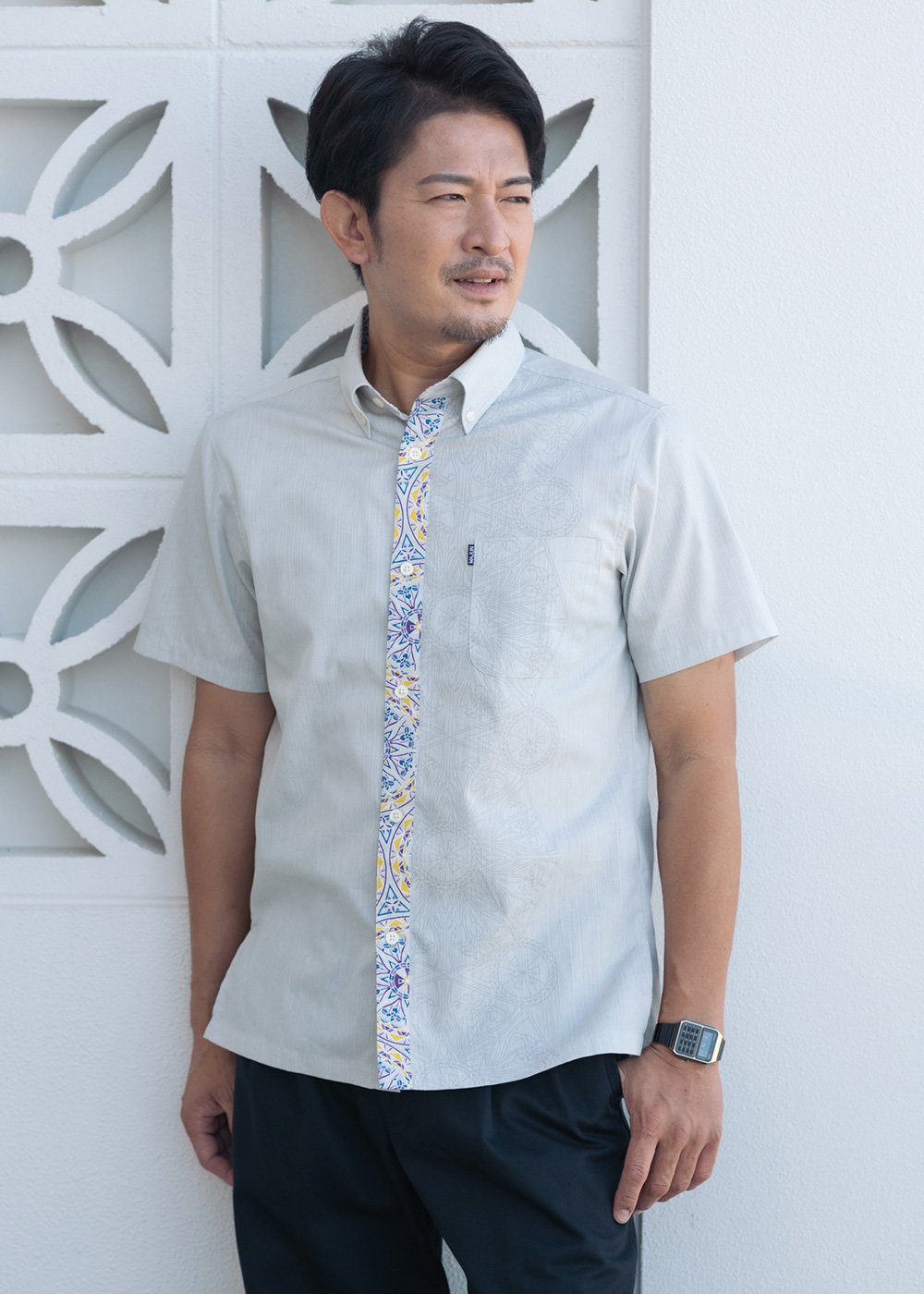 かりゆしウェア（沖縄版アロハシャツ） MAJUN - プリズムアイリス