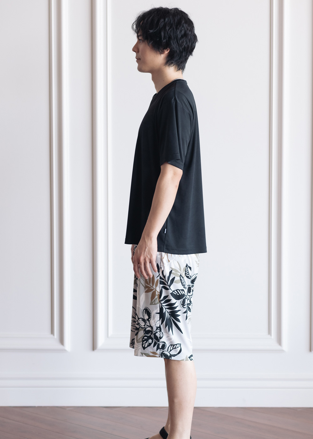 かりゆしウェア（沖縄版アロハシャツ） MAJUN - シルエットリーフ（ルームウェア）