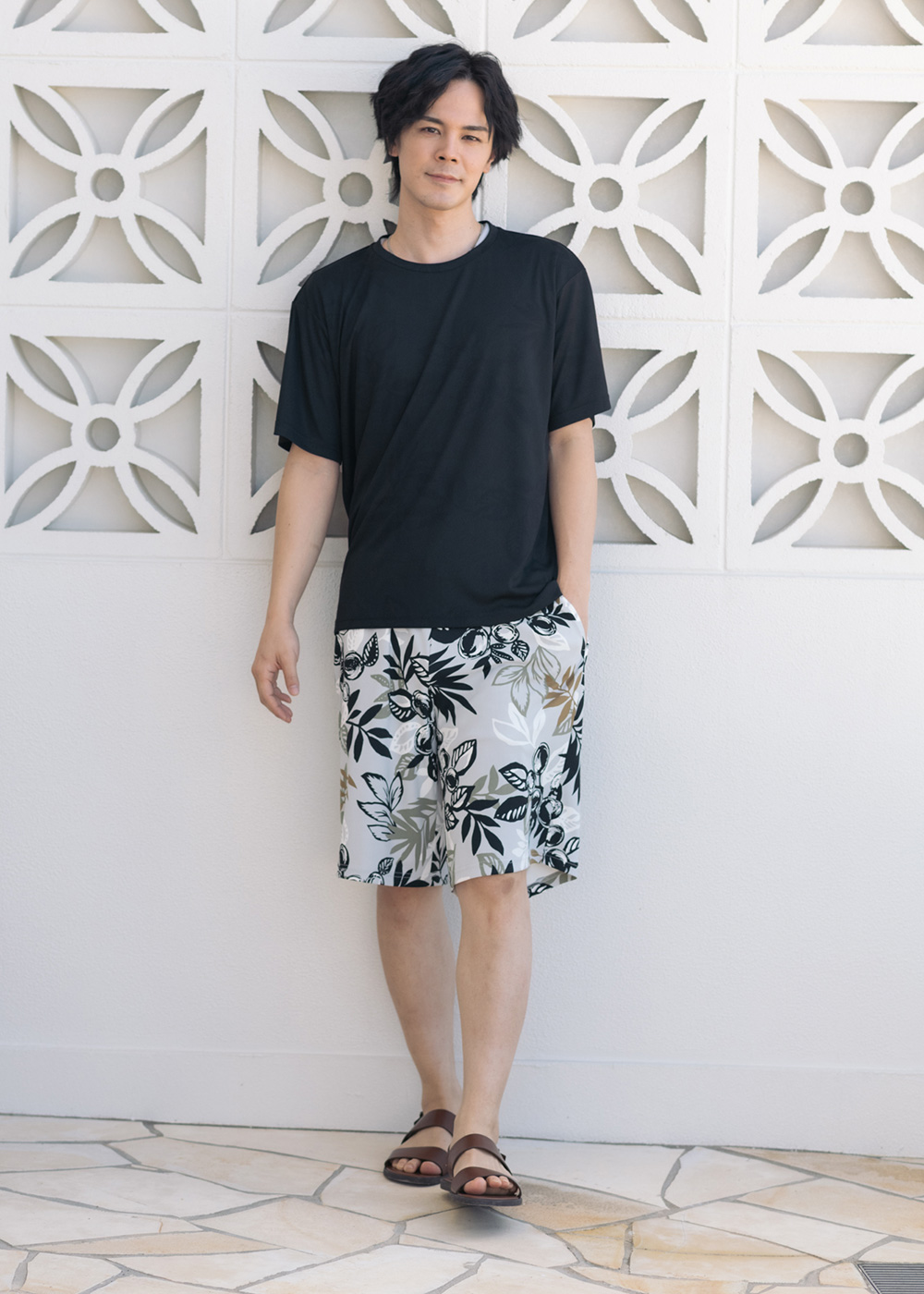 かりゆしウェア（沖縄版アロハシャツ） MAJUN - シルエットリーフ（ルームウェア）