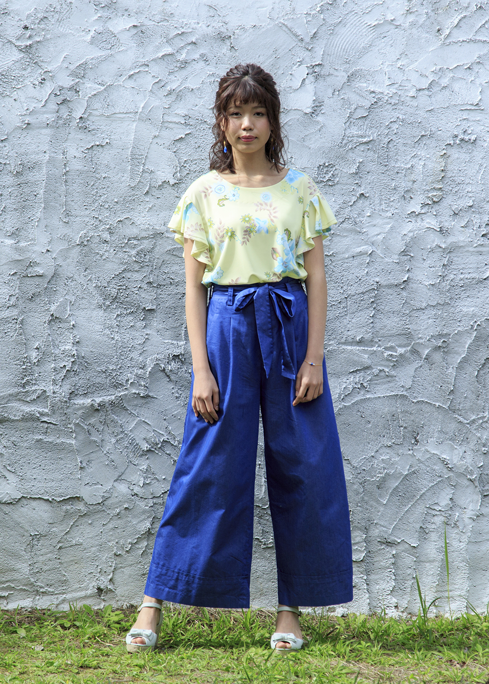 かりゆしウェア（沖縄版アロハシャツ） MAJUN - 香りの花