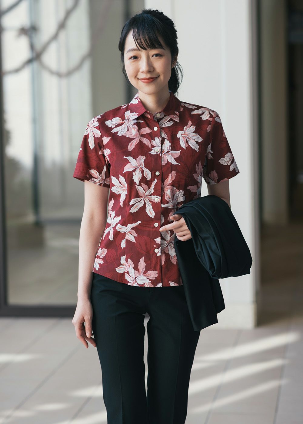 Hilton Marshall 刺繍入り赤シャツ Hilton Marshall 刺繍入り赤シャツ 【公式通販】